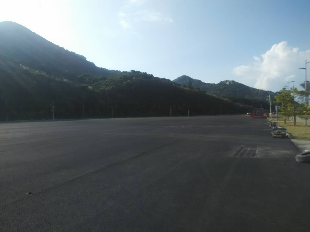 广东深圳汽车试乘试驾场地22000平水泥空地出